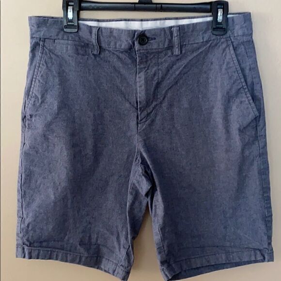 Old Navy Ultimate Slim Men’s Short - Picture 2 of 3